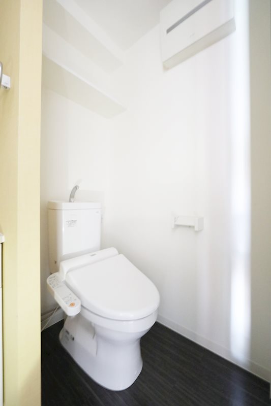 トイレ　温水洗浄便座