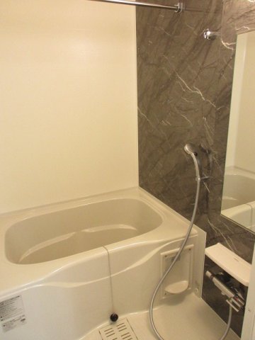 バス・シャワールーム　きれいなお風呂です