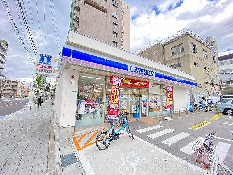 コンビニ　ローソン桜川二丁目南店（コンビニ）まで304m