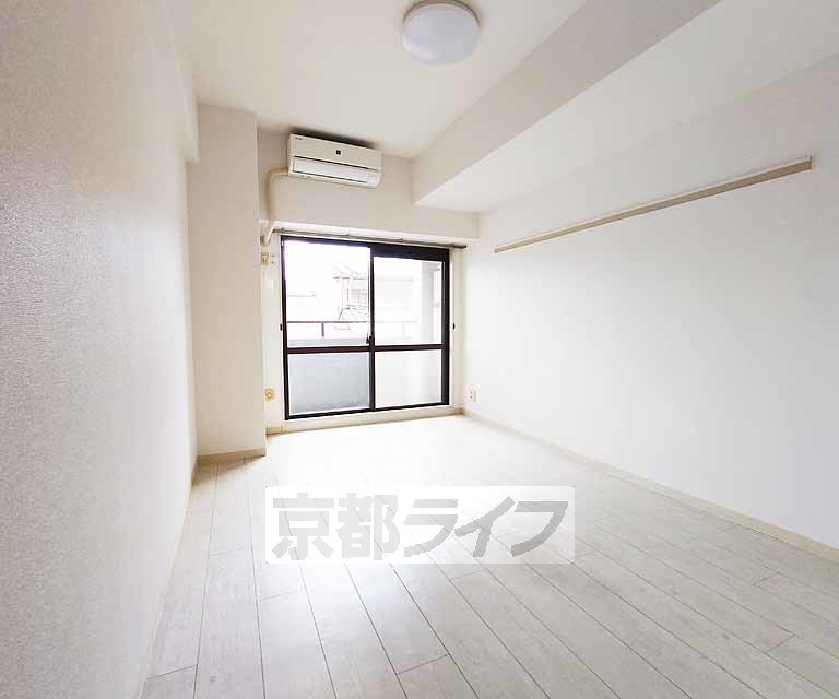 居室・リビング　明るいお部屋