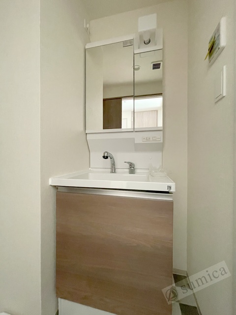 洗面設備　洗面脱衣所付き！独立洗面台が便利です♪♪