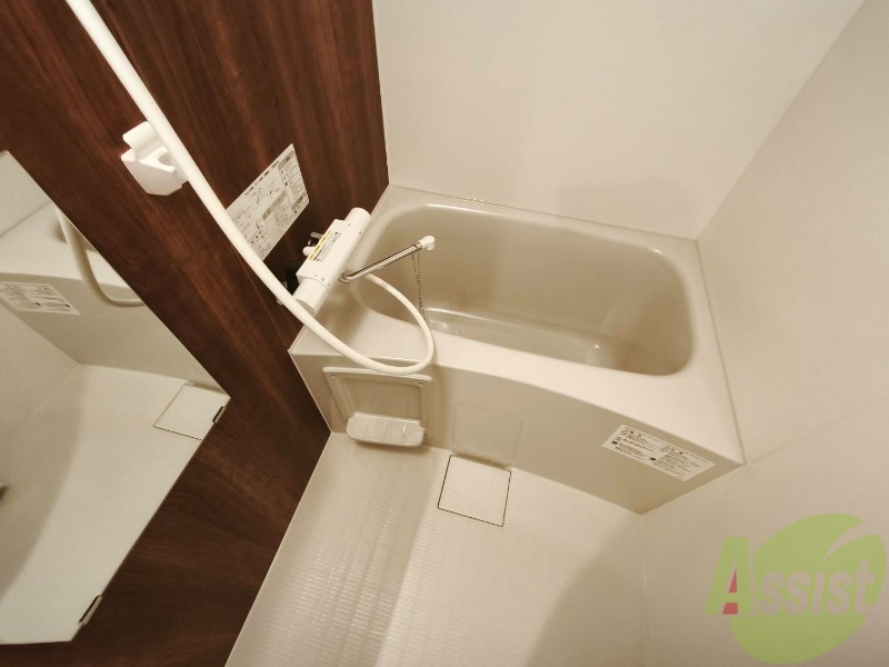 バス・シャワールーム　お風呂になります。一日の疲れを癒してくださいね。