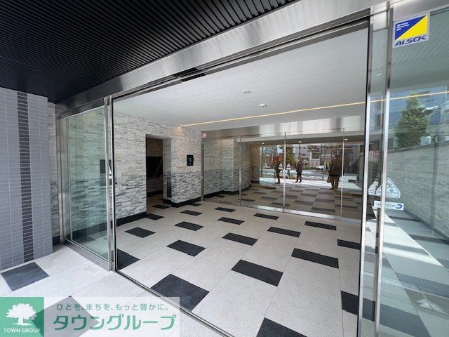 エントランス　エントランス