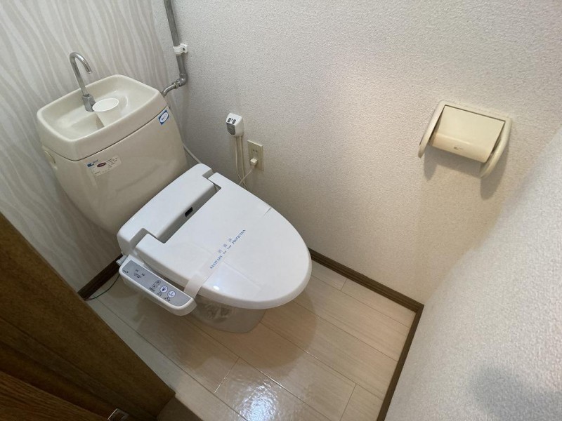 トイレ　トイレ