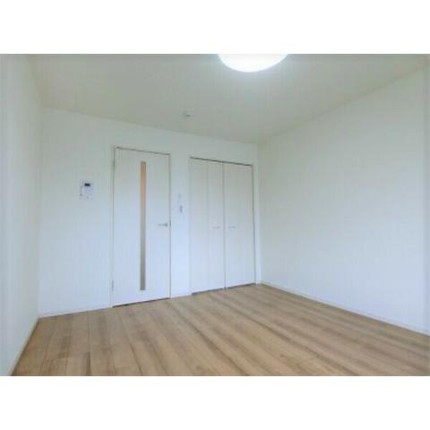 居室・リビング　室内