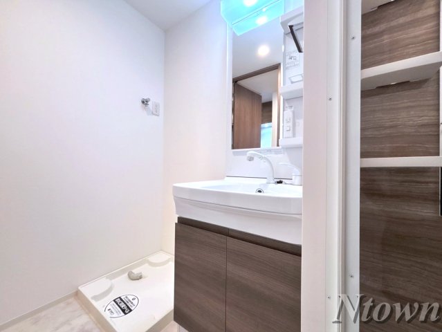 洗面設備　独立洗面台で身支度をすべて済ませてしまいましょう