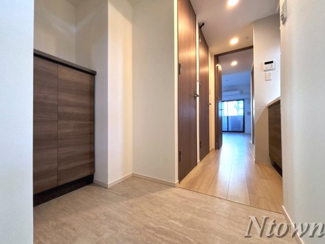 玄関　収納もある玄関です