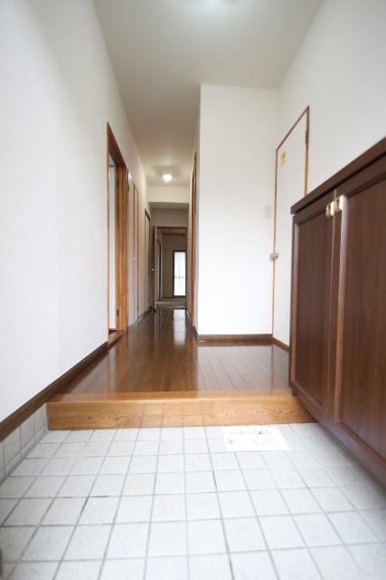 玄関　※別室の参考写真の為、現況優先です。