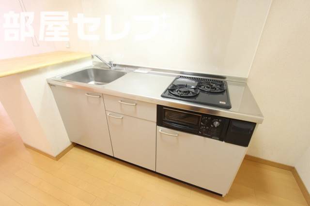 キッチン　２口ガスコンロ付きのシステムキッチン