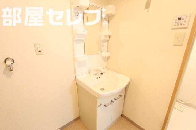 洗面設備　独立洗面所ありますよ