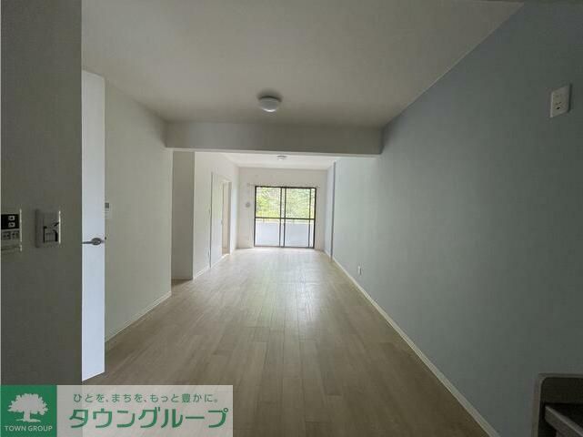 居室・リビング　※別部屋参考写真です