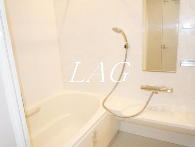 バス・シャワールーム　お風呂です。