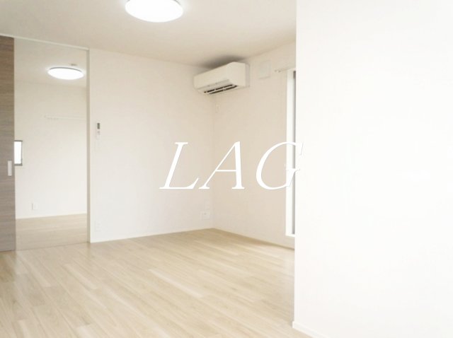 居室・リビング　洋室のお部屋です。