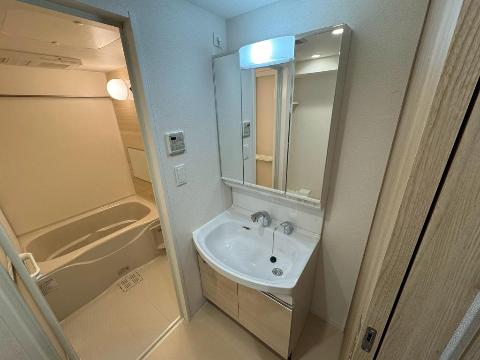 洗面設備　洗髪洗面化粧台