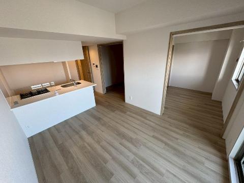 居室・リビング　室内