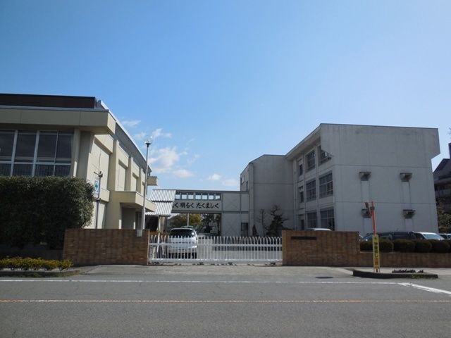 小学校　岩倉市立　五条川小学校（小学校）まで600m