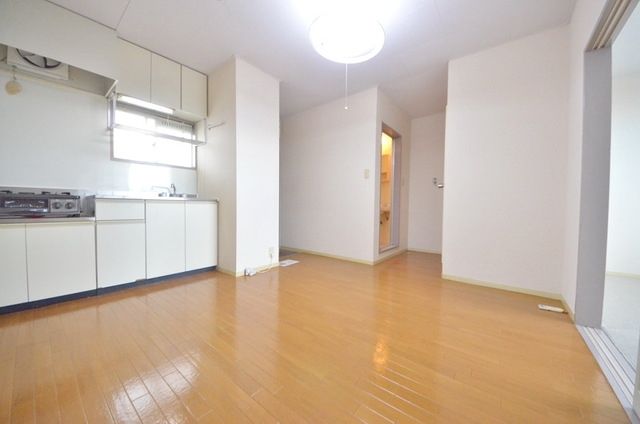 その他部屋・スペース　広々リビング♪