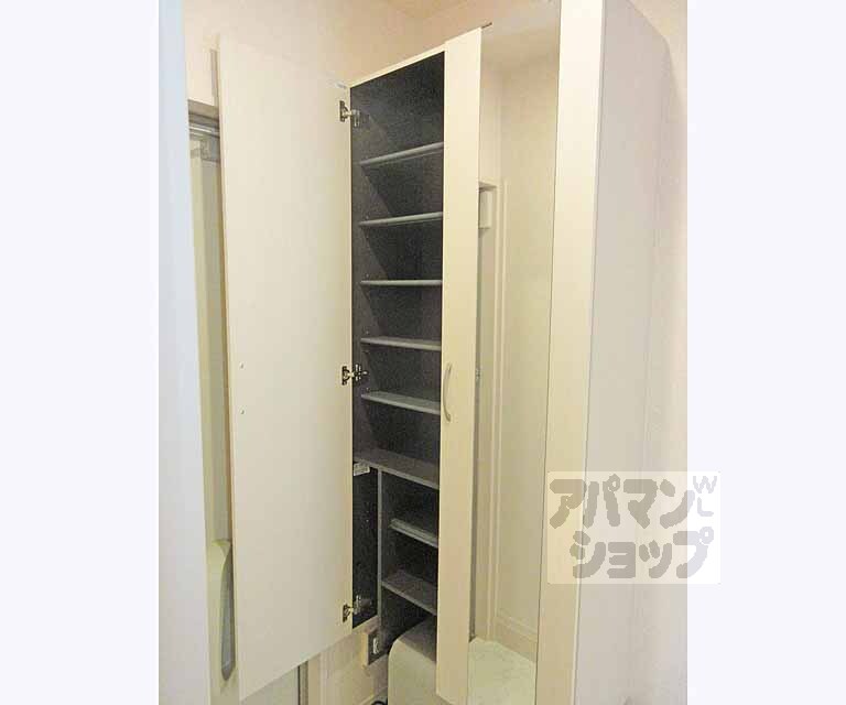 収納　玄関にはシューズボックスが付いています！