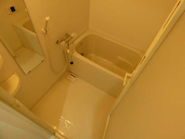 バス・シャワールーム　※同物件参考写真