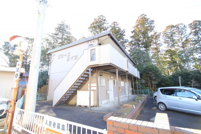 建物外観　木に囲まれた閑静な立地です