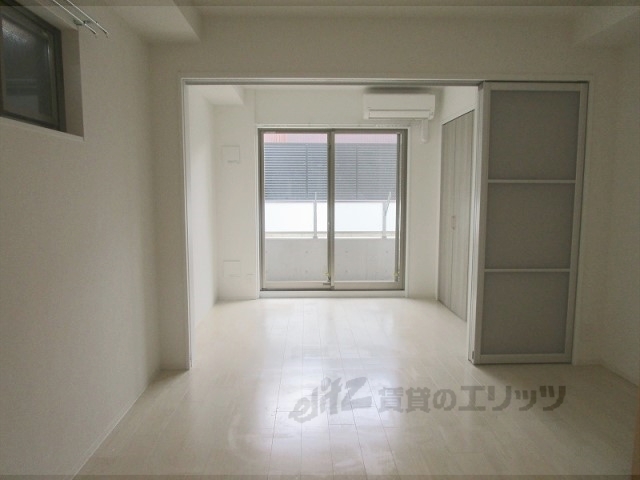 居室・リビング　洋室