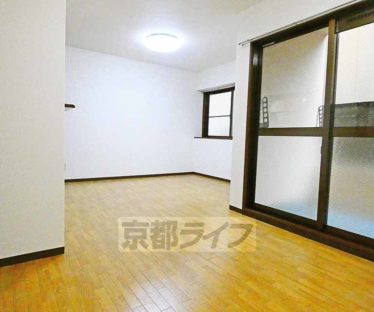 居室・リビング　広々としたお部屋です