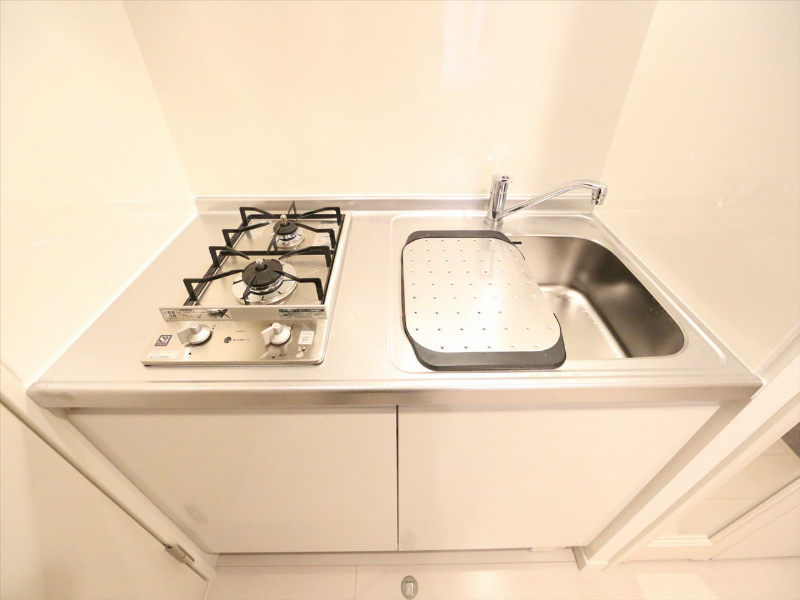 キッチン　システムキッチン（ガス2口）冷蔵庫・レンジ等ご用意できます