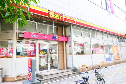 コンビニ　デイリーヤマザキ 住之江公園駅前店（コンビニ）まで191m
