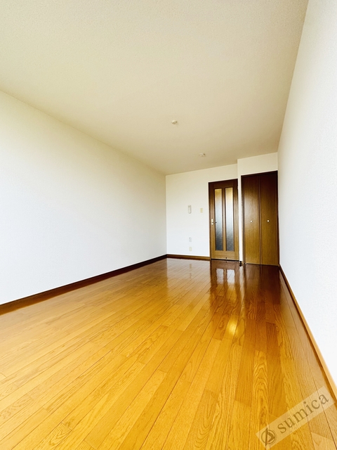 居室・リビング　７．３帖・広々とした室内です＾＾