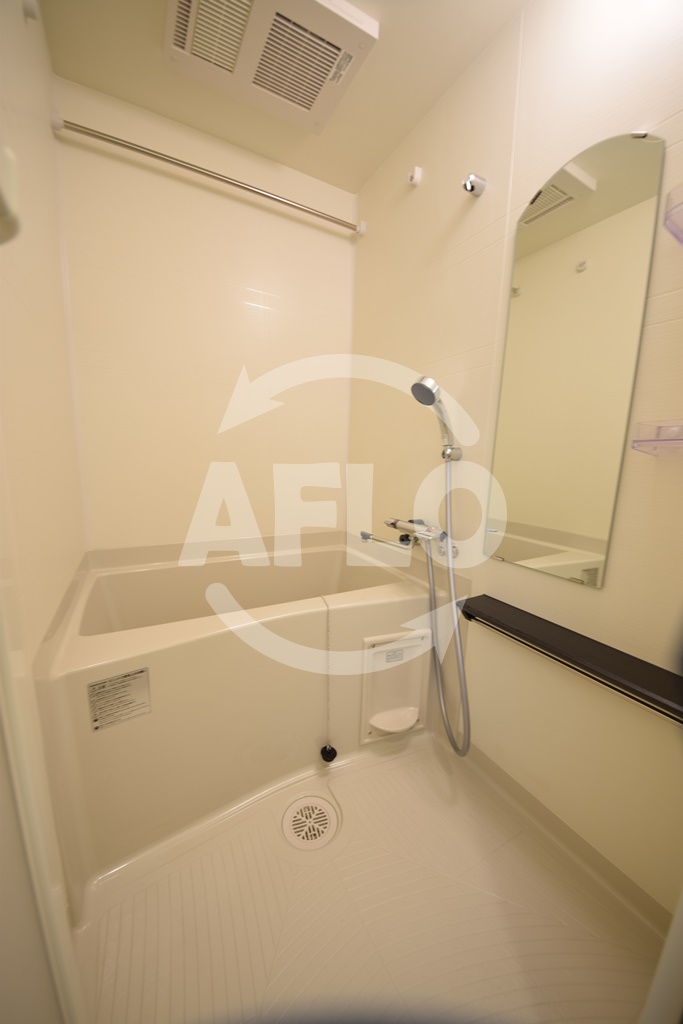 バス・シャワールーム　ファステート難波WESTパーク　浴室