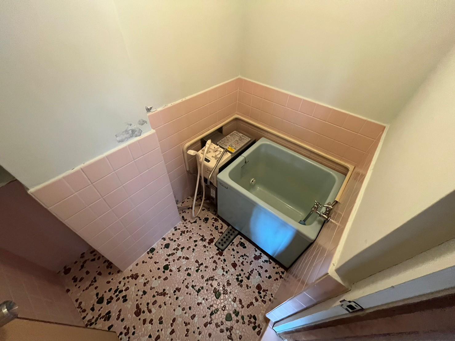 バス・シャワールーム　追焚機能・シャワー付きのバスルーム♪