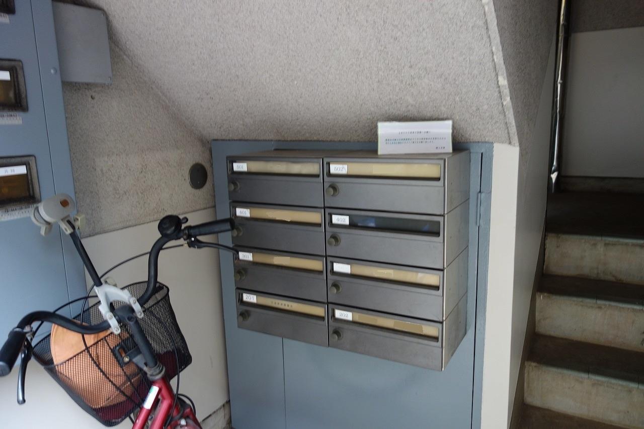 エントランス　建物入り口部分に集合ポスト完備♪