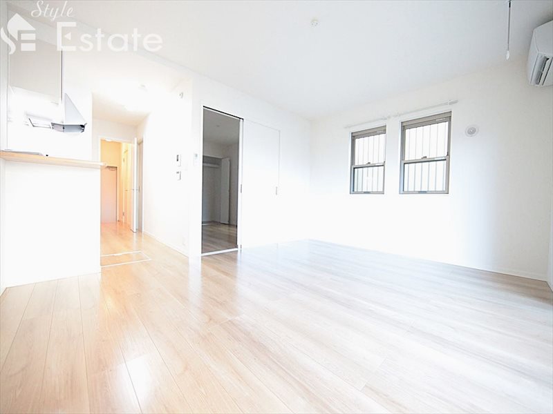 居室・リビング　内装