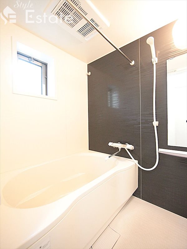 バス・シャワールーム　バスルーム