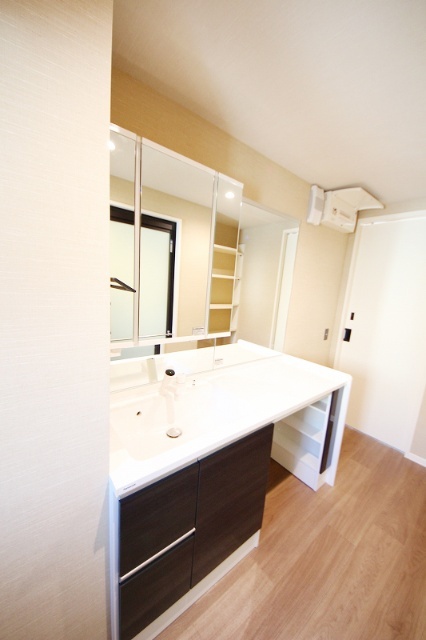 洗面設備　洗髪洗面化粧台