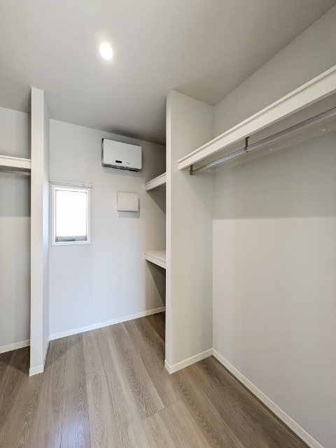 収納　ウォークインクローゼット