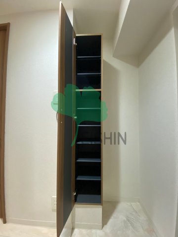 玄関　下駄箱もしっかりついてます！