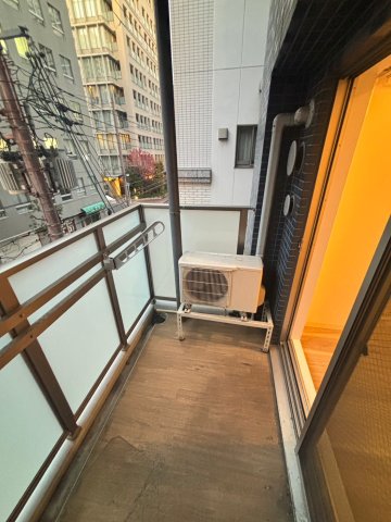 バルコニー　陽当たり良好なバルコニーです