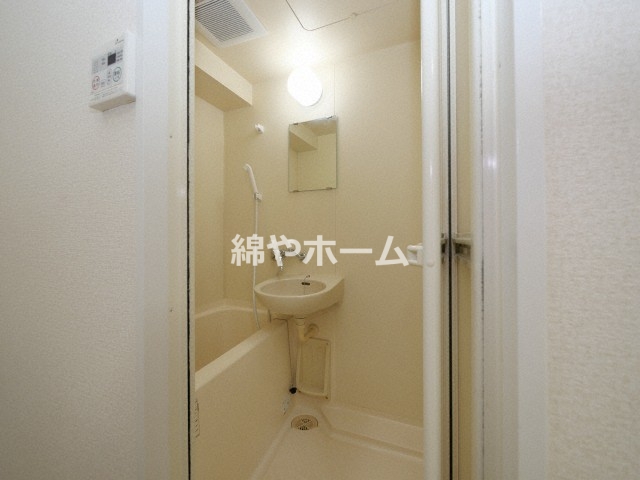 バス・シャワールーム　お風呂です