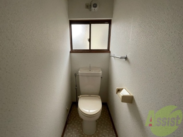 トイレ　トイレは、とてもシンプルで使いやすそうですね。