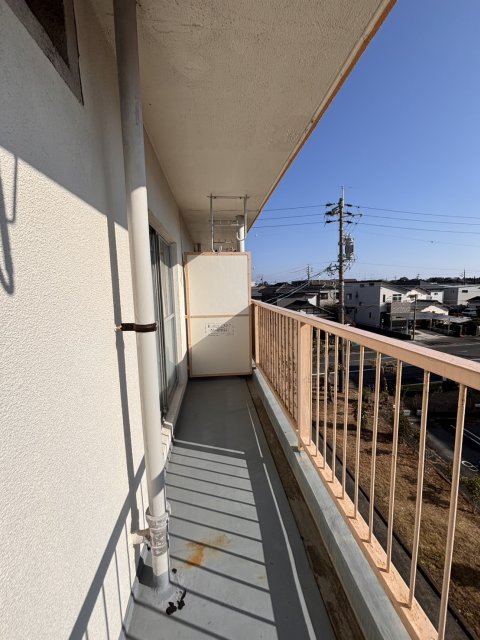 バルコニー　別部屋の内装写真※現況有姿