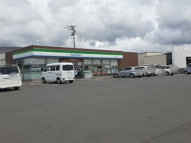 その他　ファミリーマート大村小路口町店まで500m