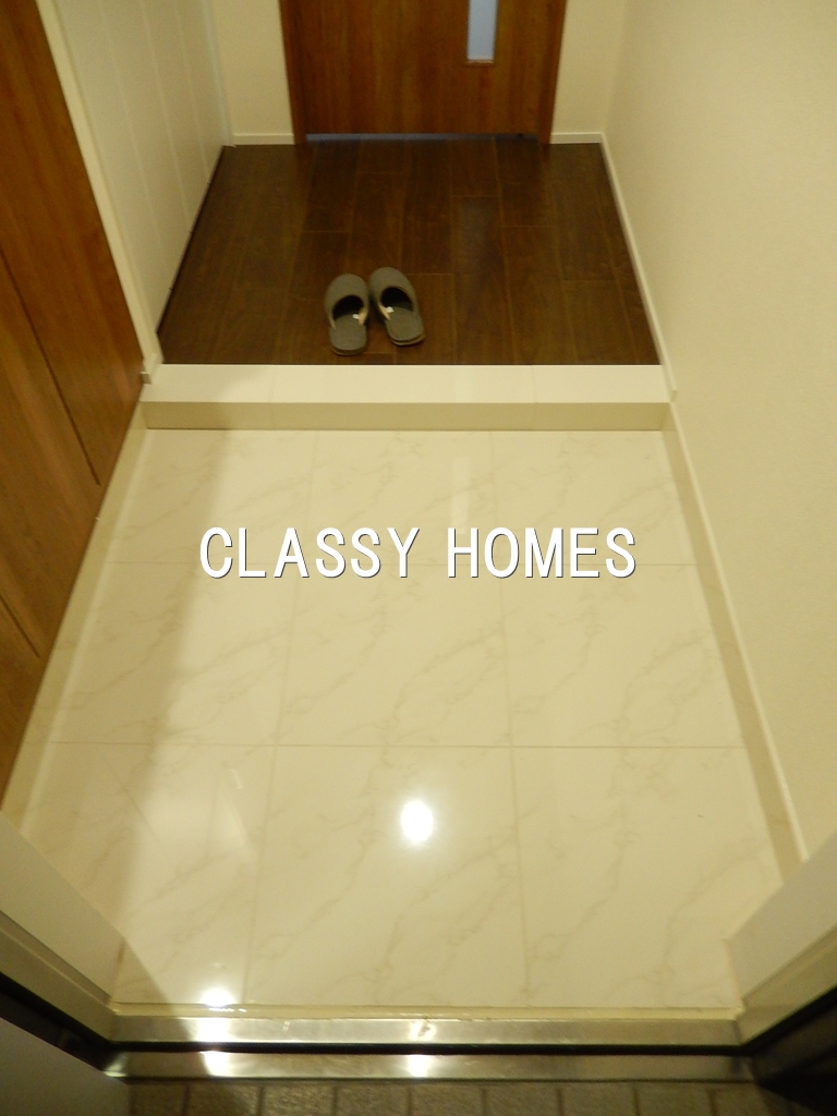 玄関　1996年竣工 アメニティ55：玄関