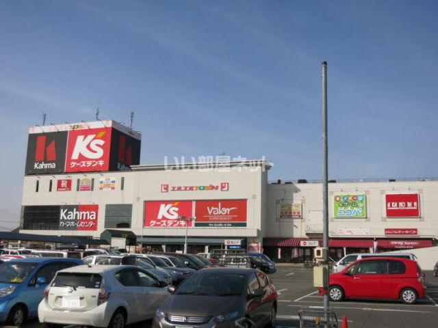 ショッピングセンター　エルエル岡崎タウン（ショッピングセンター）まで728m