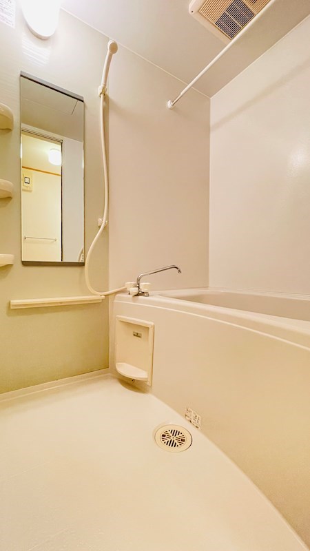 バス・シャワールーム　こちらの物件はMODE不動産なら割引対象の１部屋です。