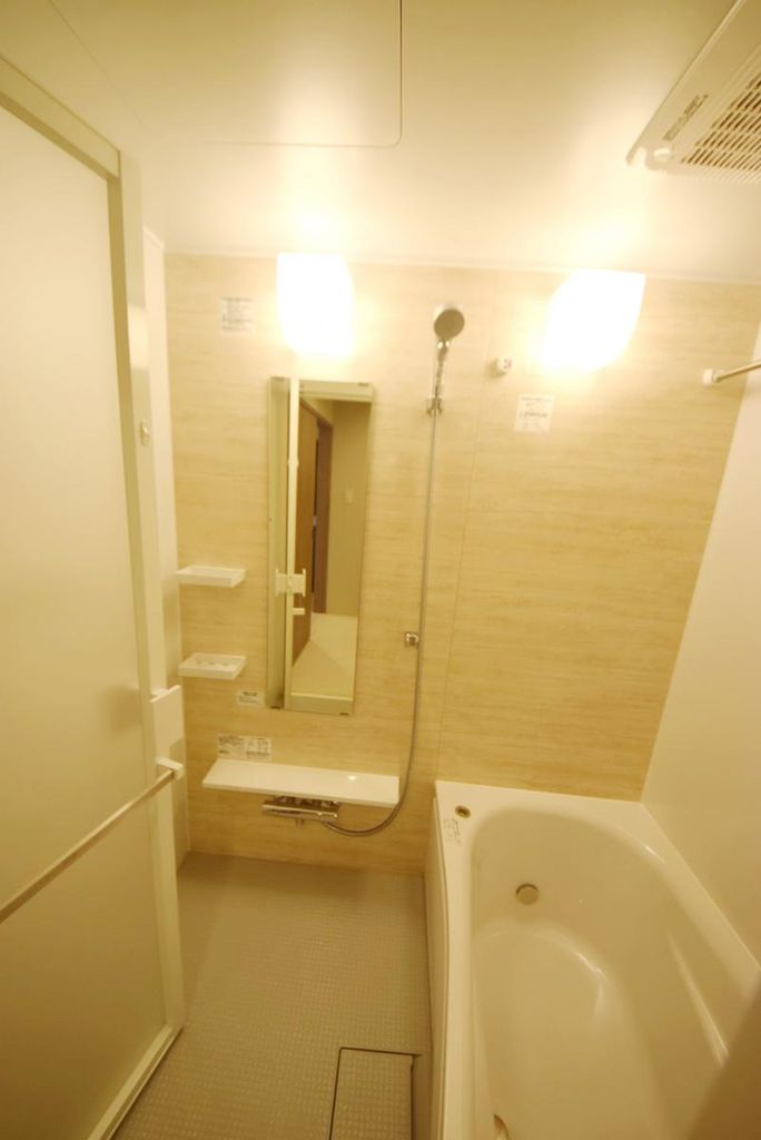 バス・シャワールーム　洗面