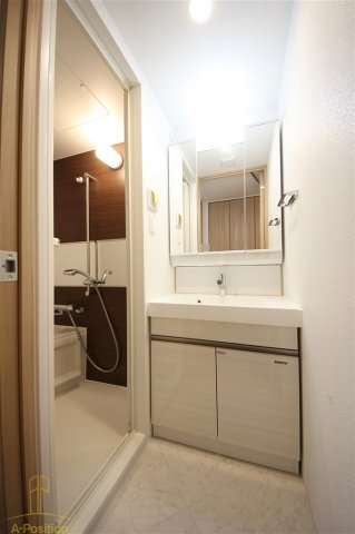 洗面設備　レオンコンフォート本町クレセント