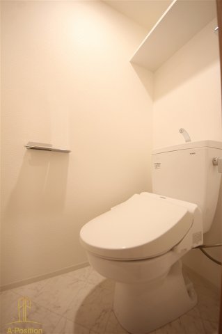 トイレ　レオンコンフォート本町クレセント