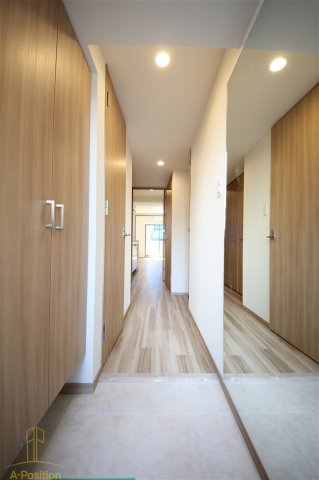 玄関　レオンコンフォート本町クレセント