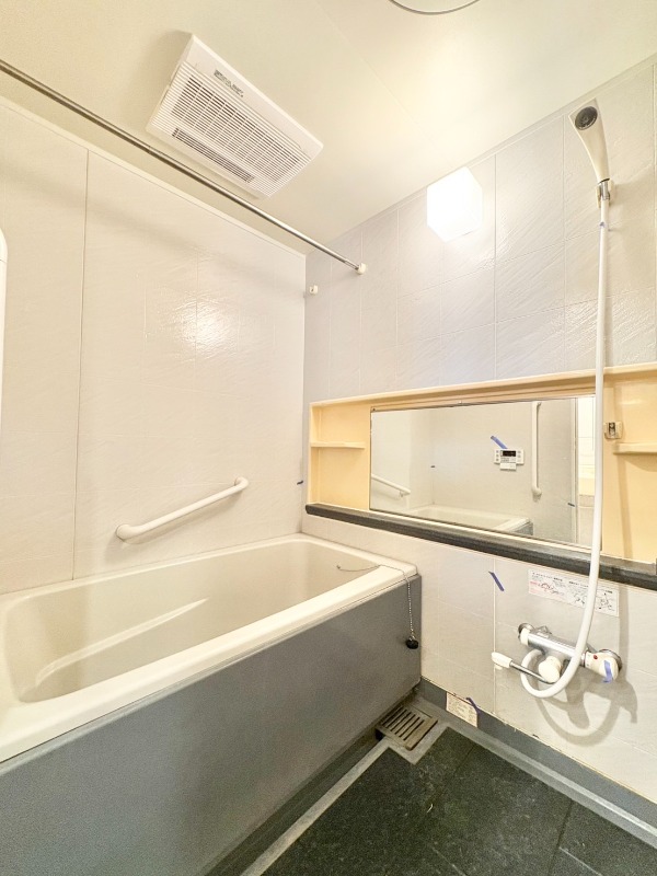 バス・シャワールーム　追い炊き機能付きです♪